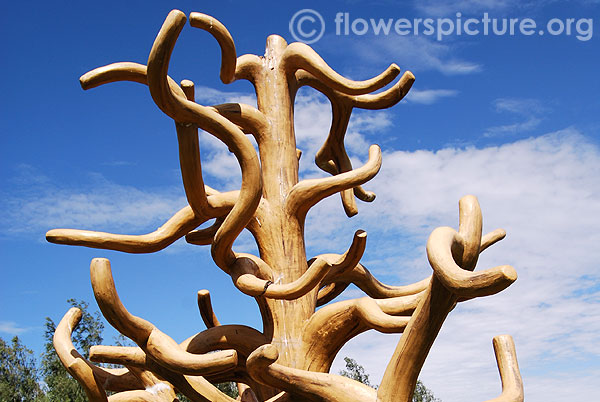 Tree statue